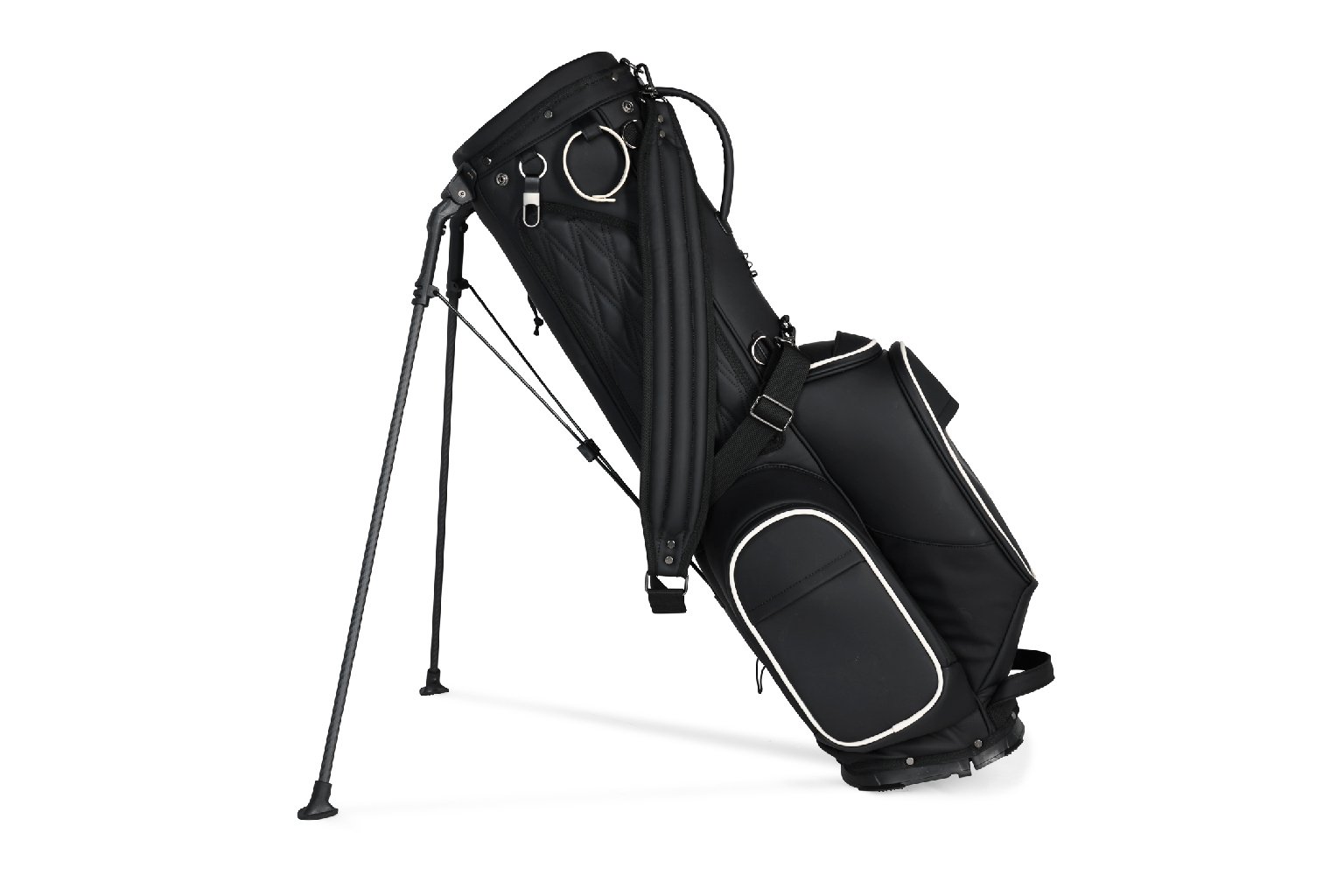 Cornelli Deep black golf bag edition made out of leather with magnetic pockets and lightweight minimalistic design side view of the quilted panel and single shoulder strap